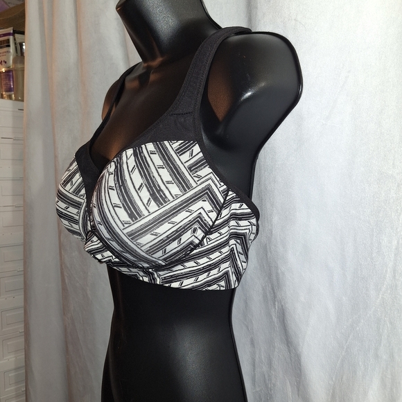 Black and White Geometric Supportive Bra - Picture 2 of 4